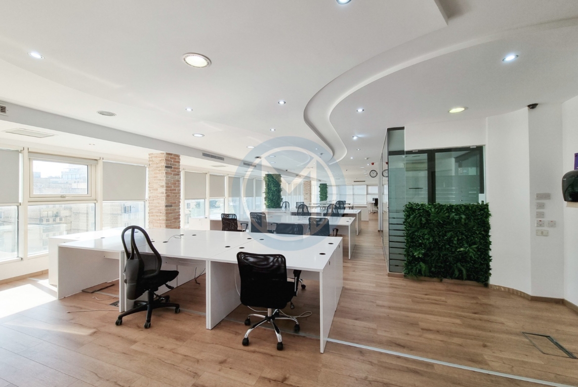 Office To Let in Ta' Xbiex