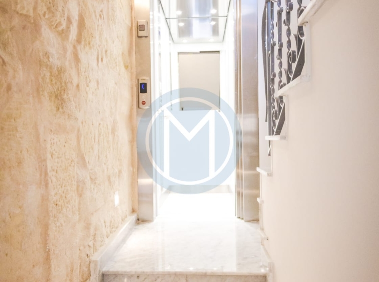 Mosta Duplex Office To Let