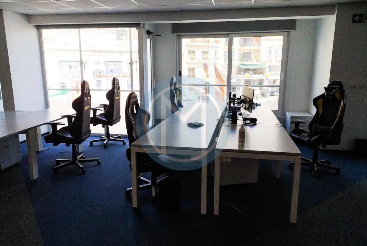 600 SQM Office To Let